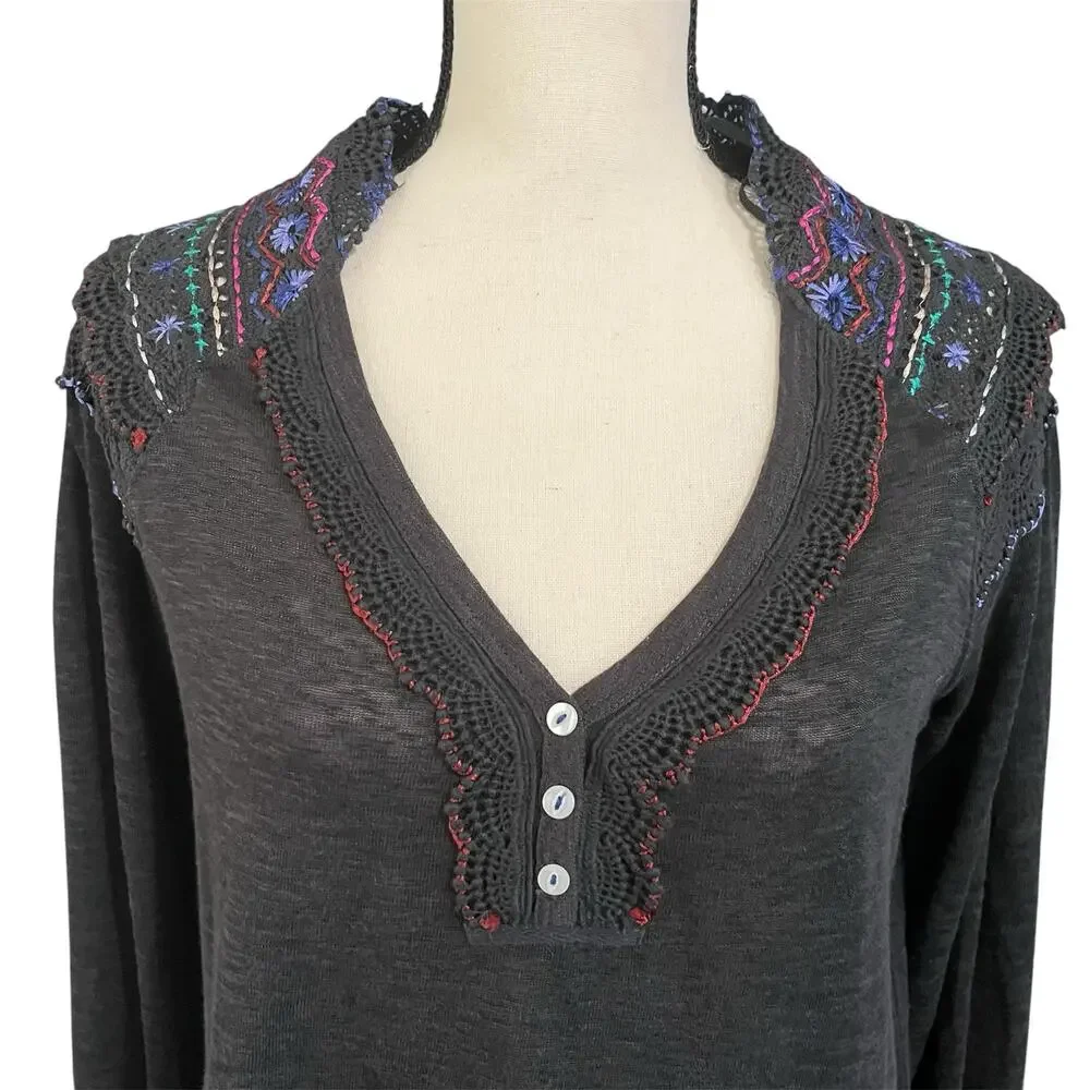 Free People NEW Women's Black V-Neck Embroidered Siesta Fiesta Top Sz XS Boho